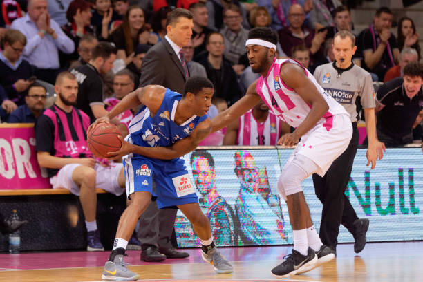 一骑绝尘 一骑绝尘