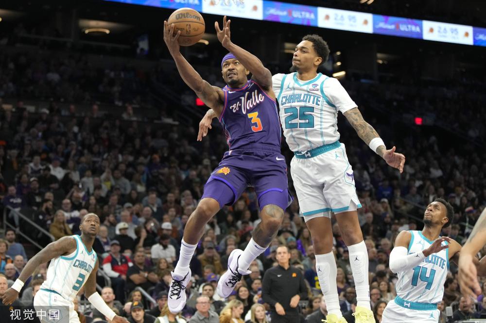 在与勇士的 在与勇士的